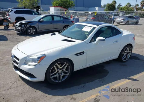 2014 Mercedes-Benz Slk 250 z USA, uszkodzony, nr VIN WDDPK4HA0EF087583